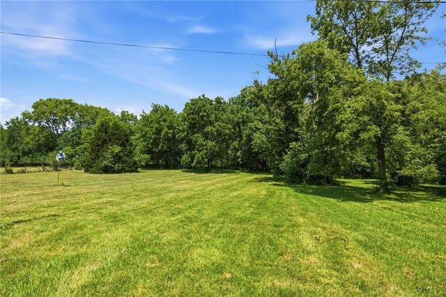 18308 & 18306 S State Route D Highway, Belton, MO 64012