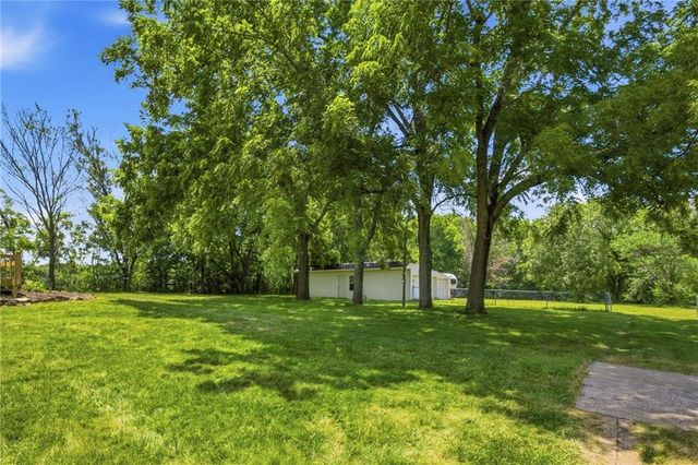 18308 & 18306 S State Route D Highway, Belton, MO 64012