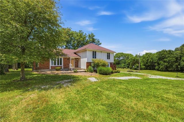 18308 & 18306 S State Route D Highway, Belton, MO 64012