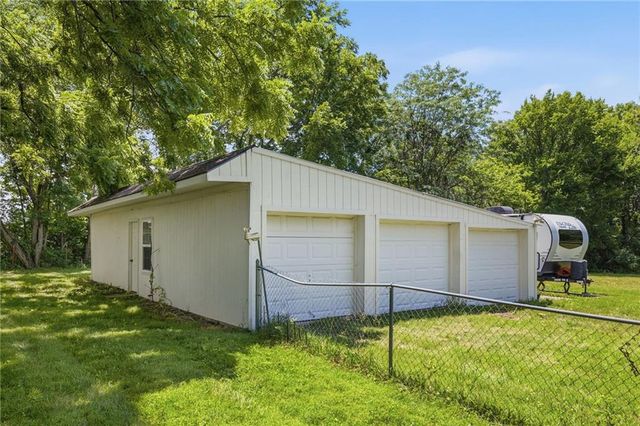 18308 & 18306 S State Route D Highway, Belton, MO 64012