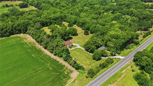 18308 & 18306 S State Route D Highway, Belton, MO 64012