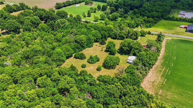 18308 & 18306 S State Route D Highway, Belton, MO 64012