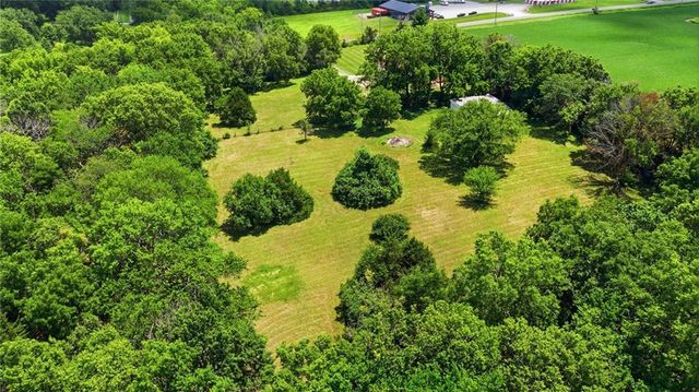 18308 & 18306 S State Route D Highway, Belton, MO 64012