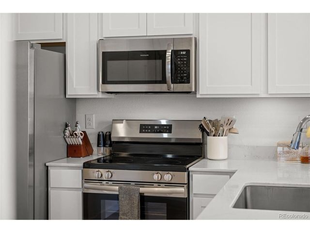 9042 Gladiola Way C, Arvada, CO 80005