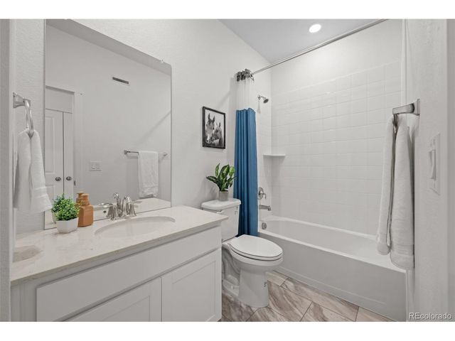 9042 Gladiola Way C, Arvada, CO 80005