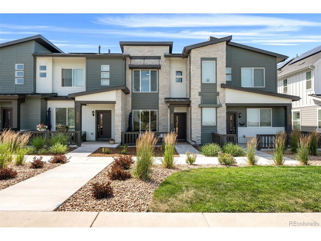 9042 Gladiola Way C, Arvada, CO 80005