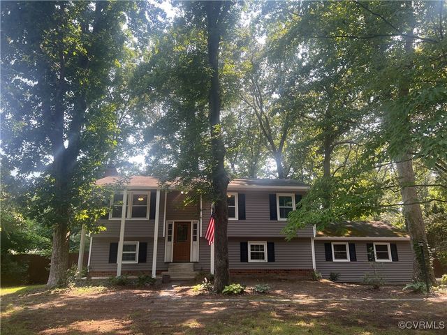 2509 Lanter Ln, Chester, VA 23836