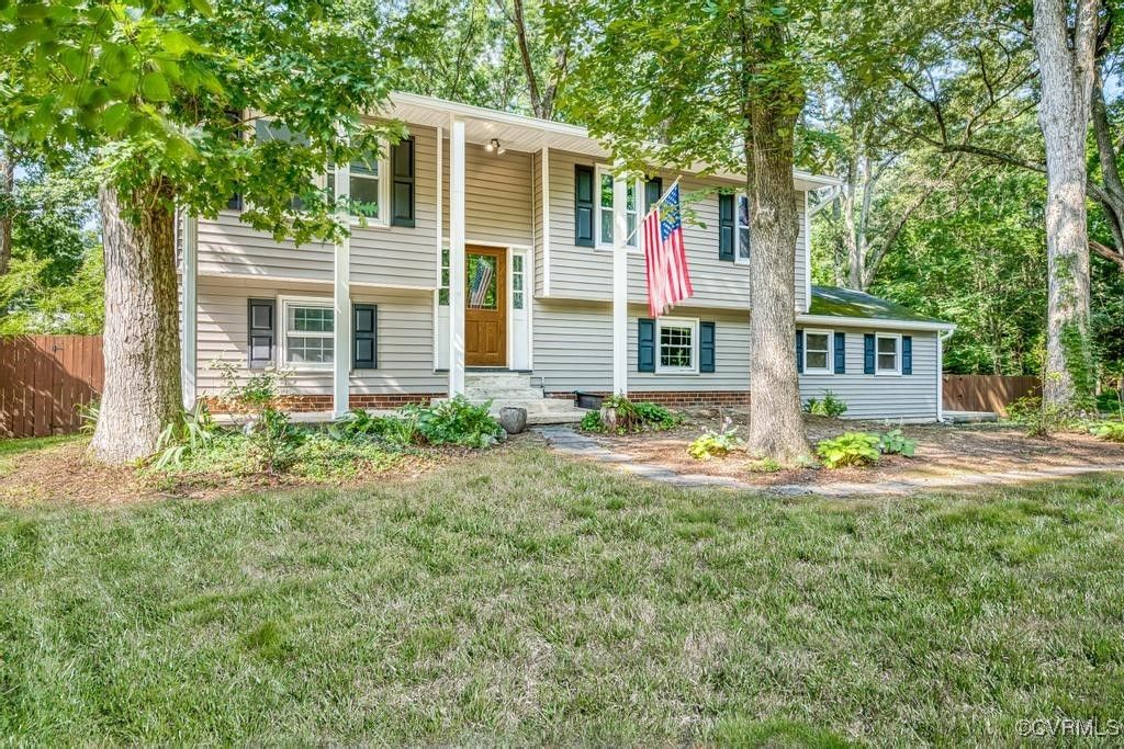 2509 Lanter Ln, Chester, VA 23836