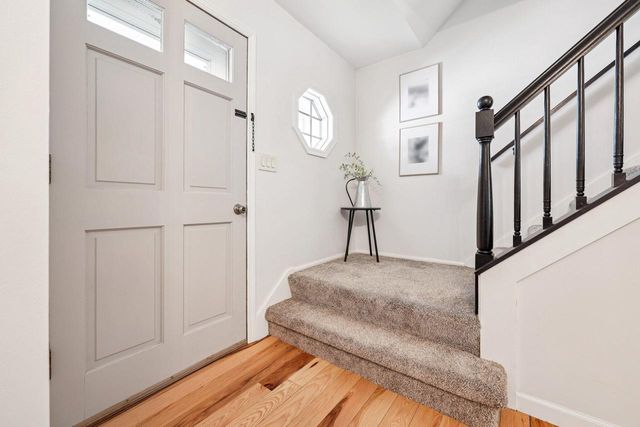 3821 S Sunny View DRIVE, New Berlin, WI 53151