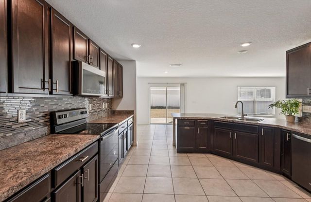 7439 NORTHERN LIGHTS DRIVE, Gibsonton, FL 33534