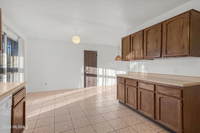 1608 W Placita Montuoso, Tucson, AZ 85737