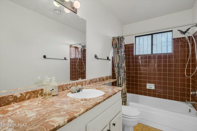 1608 W Placita Montuoso, Tucson, AZ 85737