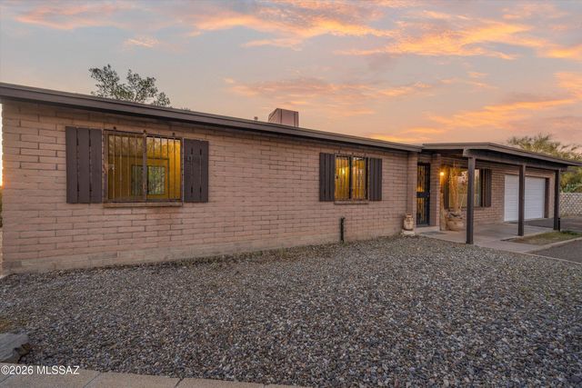 1608 W Placita Montuoso, Tucson, AZ 85737