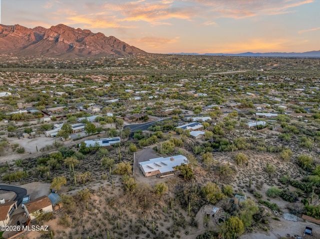 1608 W Placita Montuoso, Tucson, AZ 85737