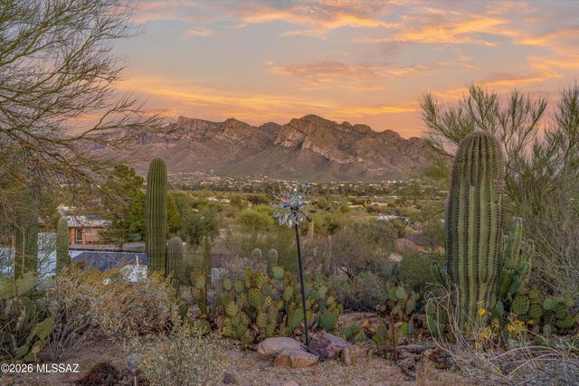 1608 W Placita Montuoso, Tucson, AZ 85737