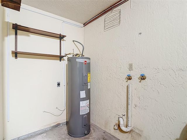 16851 LE CLARE SHORES DRIVE, Tampa, FL 33624