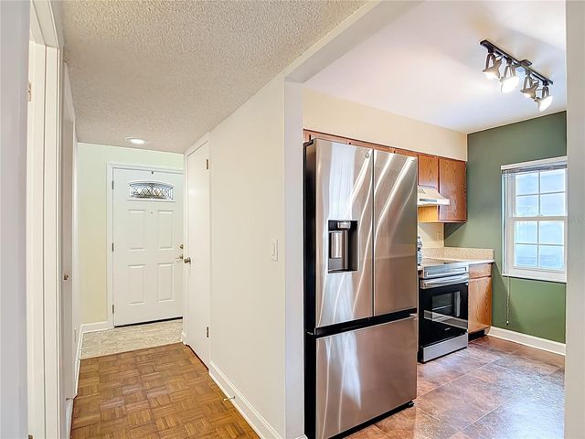 16851 LE CLARE SHORES DRIVE, Tampa, FL 33624