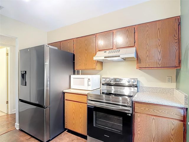 16851 LE CLARE SHORES DRIVE, Tampa, FL 33624