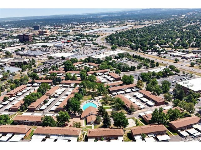 614 S Xenon Ct, Lakewood, CO 80228