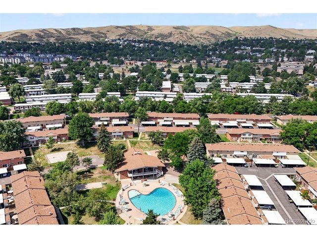 614 S Xenon Ct, Lakewood, CO 80228