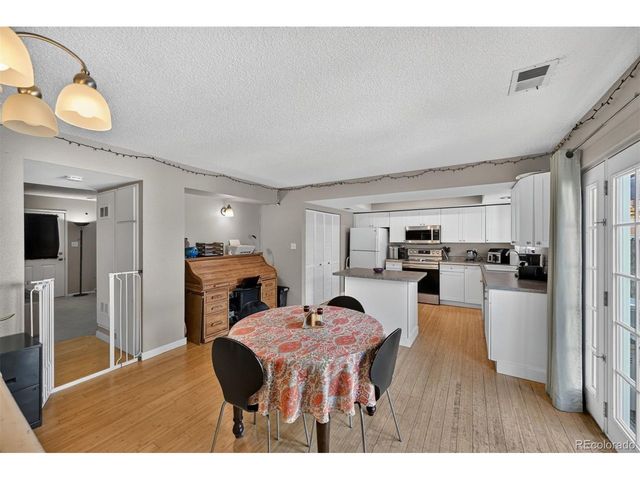 614 S Xenon Ct, Lakewood, CO 80228