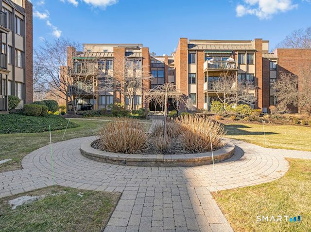 799 Prospect Avenue APT C6, West Hartford, CT 06105