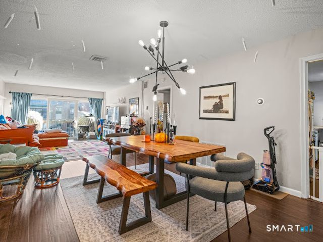 799 Prospect Avenue APT C6, West Hartford, CT 06105