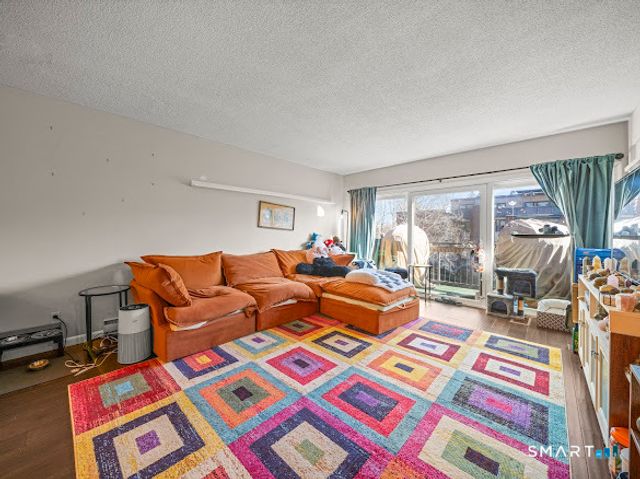 799 Prospect Avenue APT C6, West Hartford, CT 06105