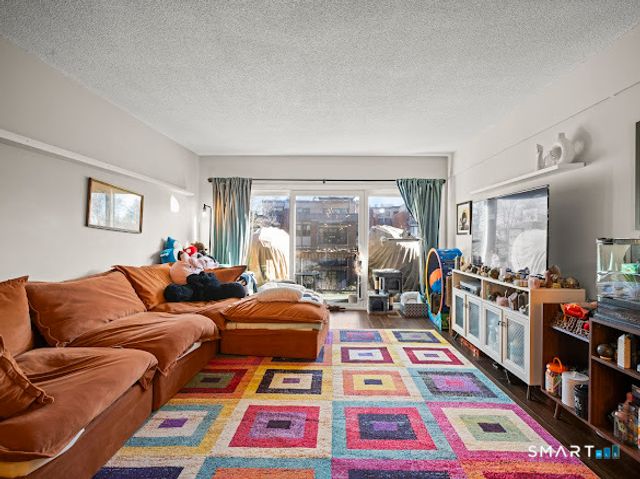 799 Prospect Avenue APT C6, West Hartford, CT 06105