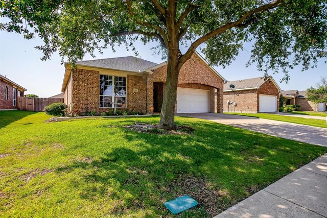 909 Hunter Lane, Burleson, TX 76028