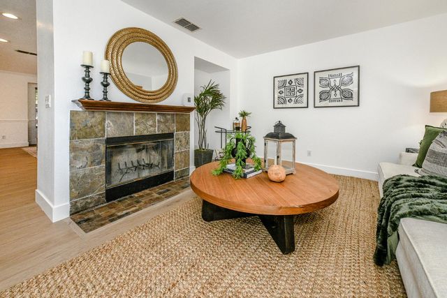 5726 Jersey Dr, Rocklin, CA 95765