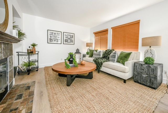 5726 Jersey Dr, Rocklin, CA 95765