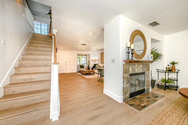 5726 Jersey Dr, Rocklin, CA 95765