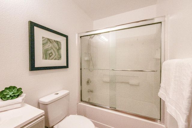 5726 Jersey Dr, Rocklin, CA 95765