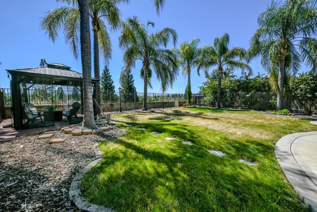 5726 Jersey Dr, Rocklin, CA 95765