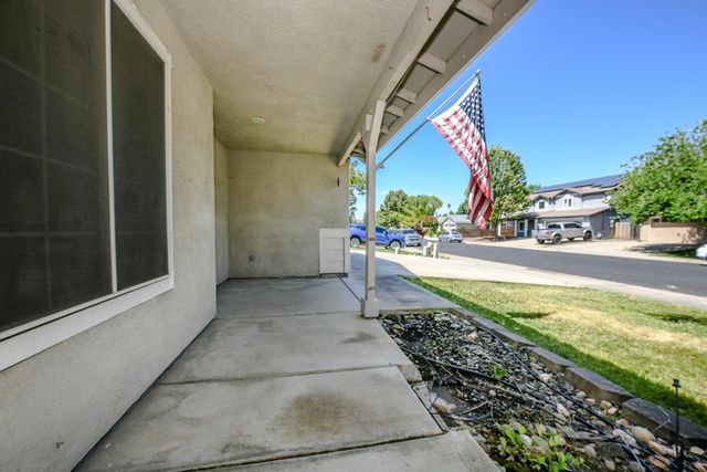 5726 Jersey Dr, Rocklin, CA 95765