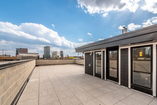 1347 W Grand Avenue 4S, Chicago, IL 60642