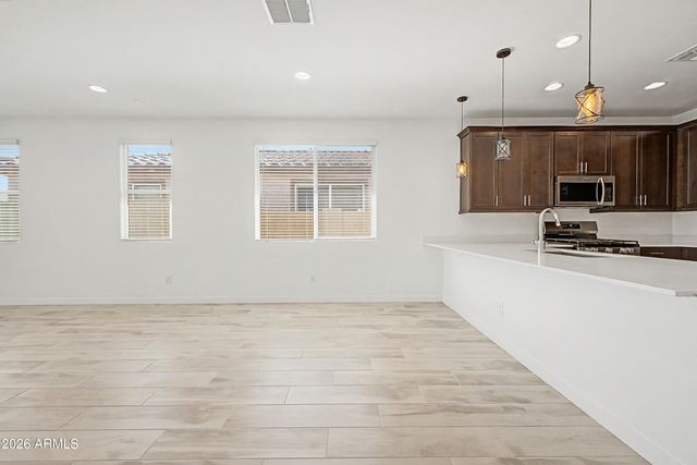 3063 E HAYFIELD Way, San Tan Valley, AZ 85140