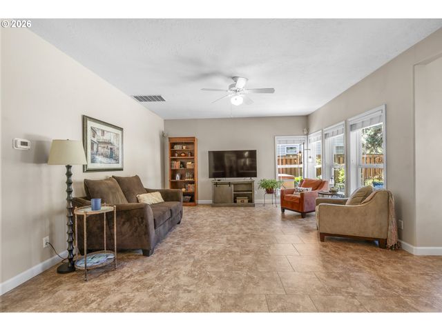 1157 POLLYANNE Ave, Salem, OR 97306