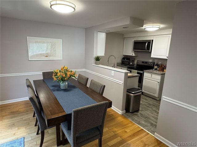 52 Parkview Court, Lancaster, NY 14086