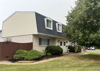 52 Parkview Court, Lancaster, NY 14086