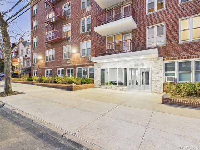 6515 Alderton Street 3F, Rego Park, NY 11374