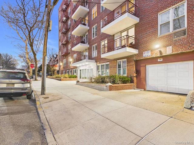 6515 Alderton Street 3F, Rego Park, NY 11374