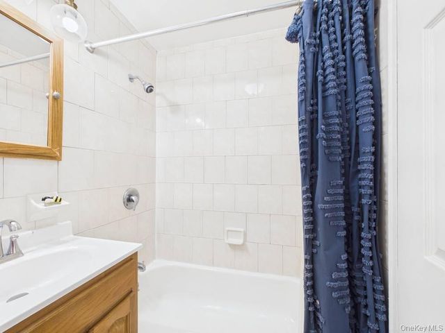 6515 Alderton Street 3F, Rego Park, NY 11374