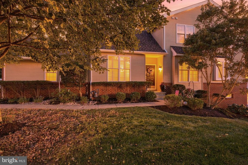 2424 S WHITTMORE ST, FURLONG, PA 18925 — exterior