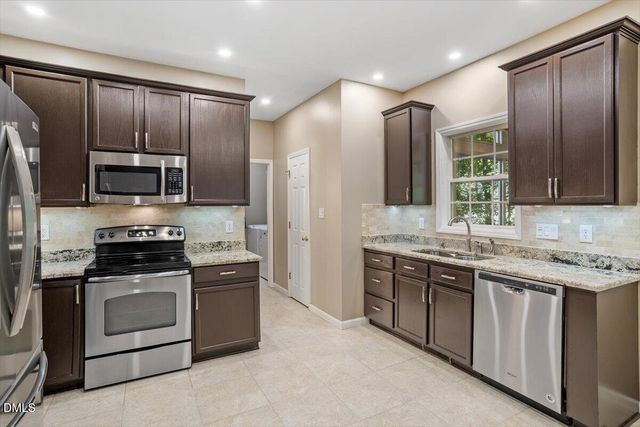 3005 Yorkmont Court, Apex, NC 27502