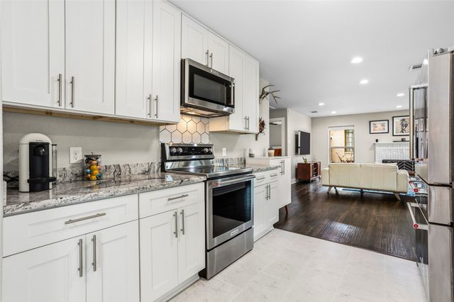 1318 Glenfield Avenue, Dallas, TX 75224