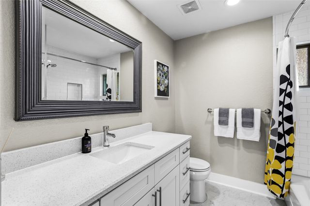 1318 Glenfield Avenue, Dallas, TX 75224