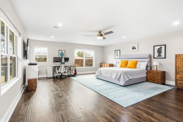 1318 Glenfield Avenue, Dallas, TX 75224