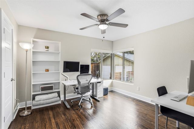 1318 Glenfield Avenue, Dallas, TX 75224